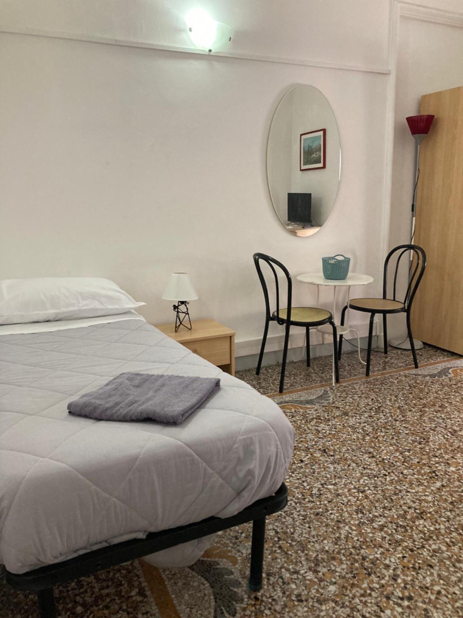 ג'נובה Guest House Roma מראה חיצוני תמונה