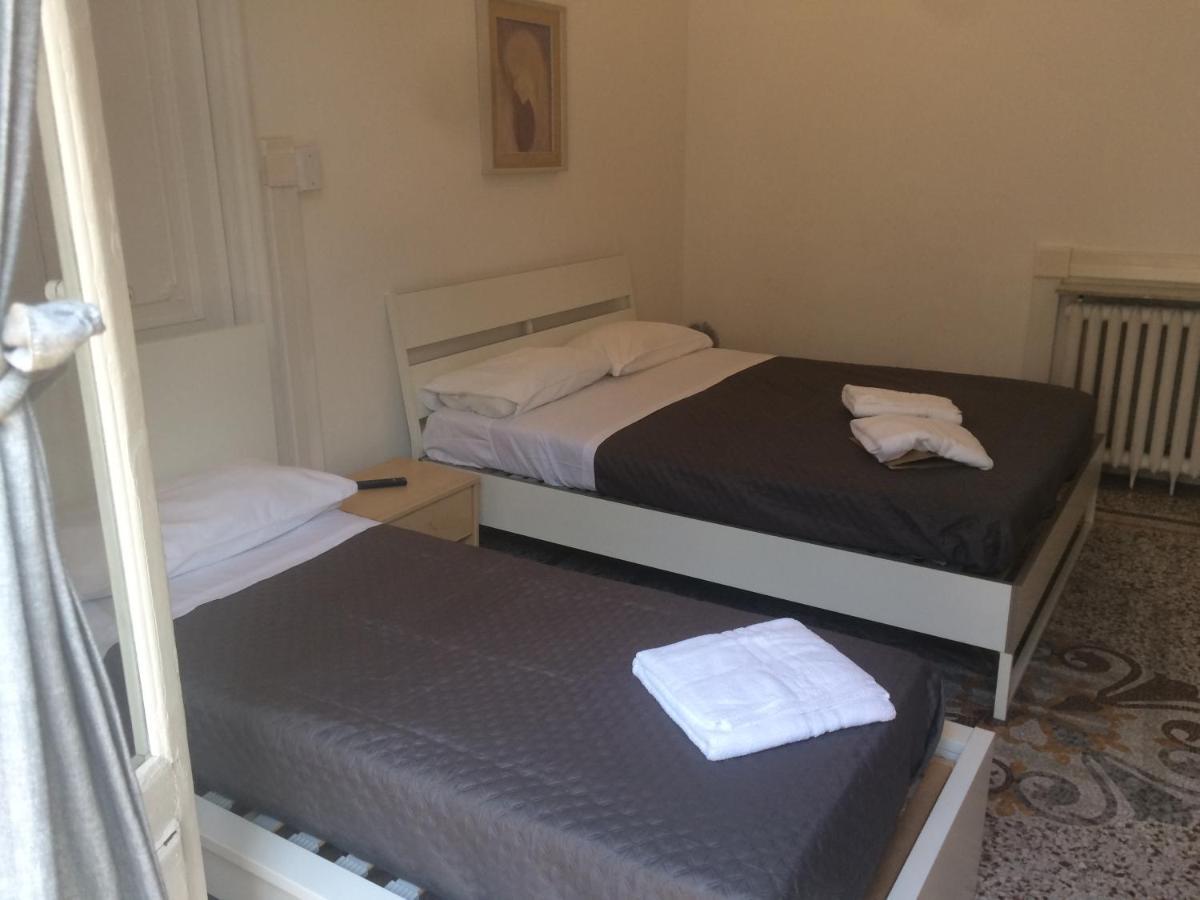 ג'נובה Guest House Roma מראה חיצוני תמונה